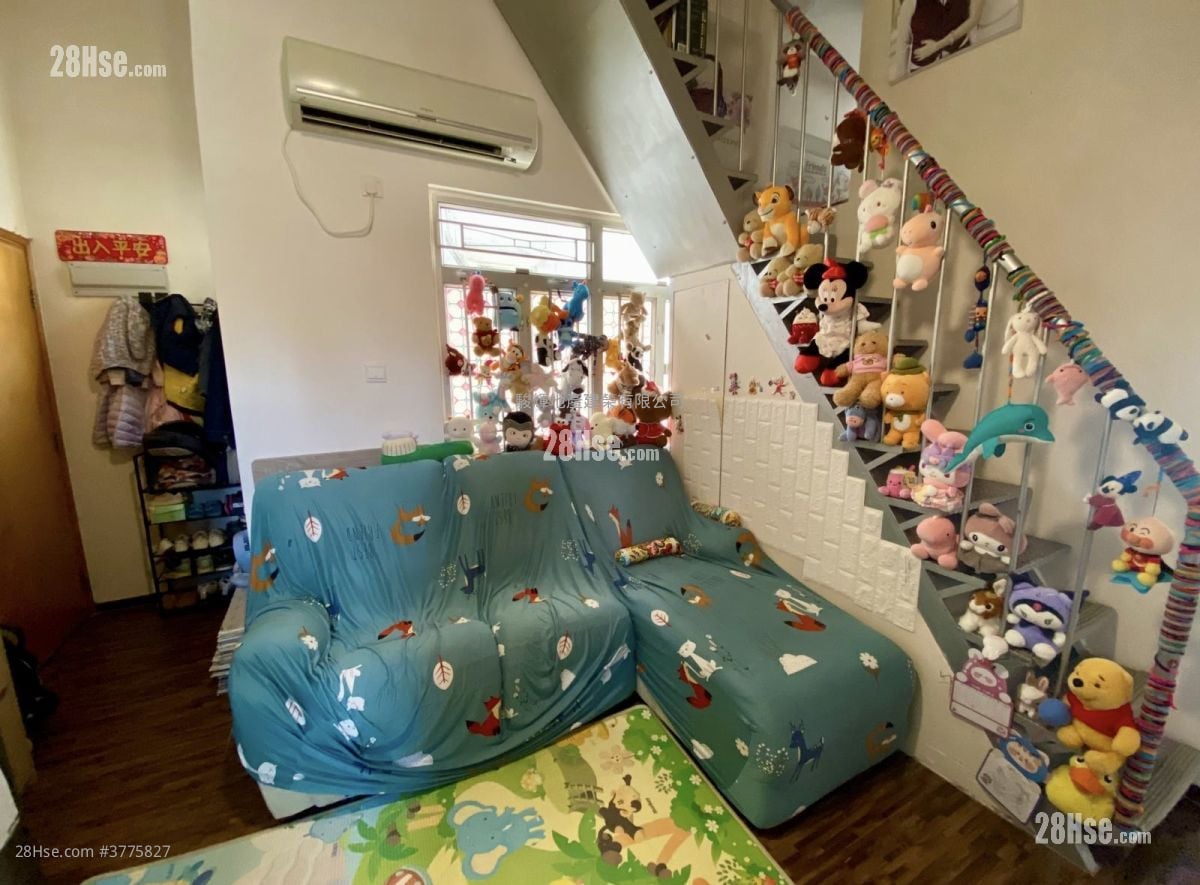 Sun Fair Building Sell 3 Bedrooms , 1 Bathroom 475 ft²