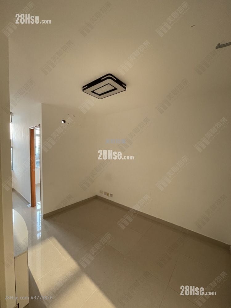 Shan Lai Court Sell 385 ft²