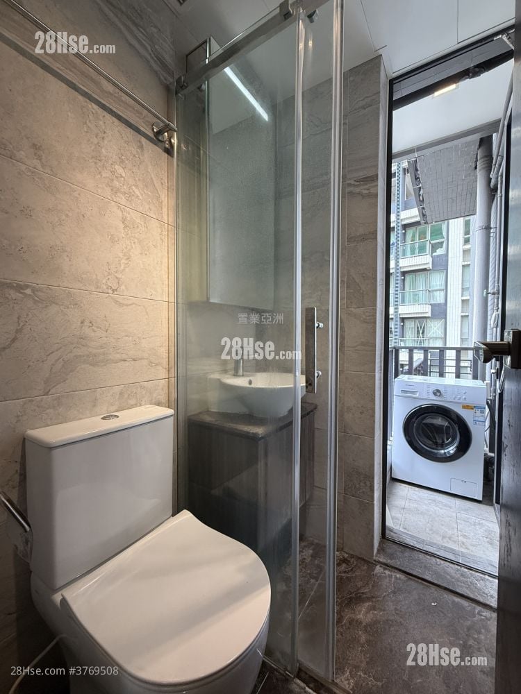 AVA128 售盘 开放式间隔 , 1 浴室 227 平方尺