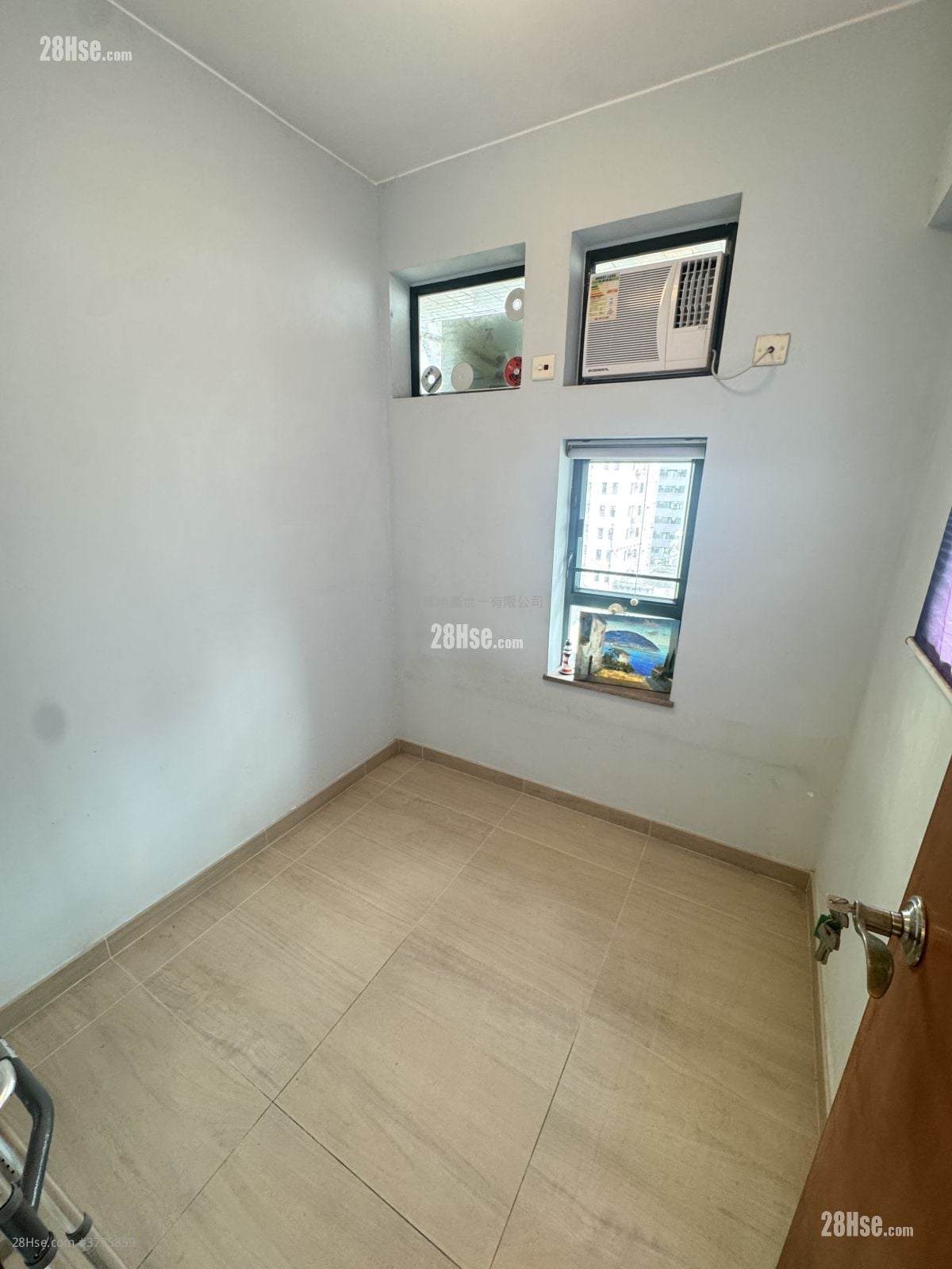 Yau On Court Sell 2 Bedrooms , 1 Bathroom 318 ft²