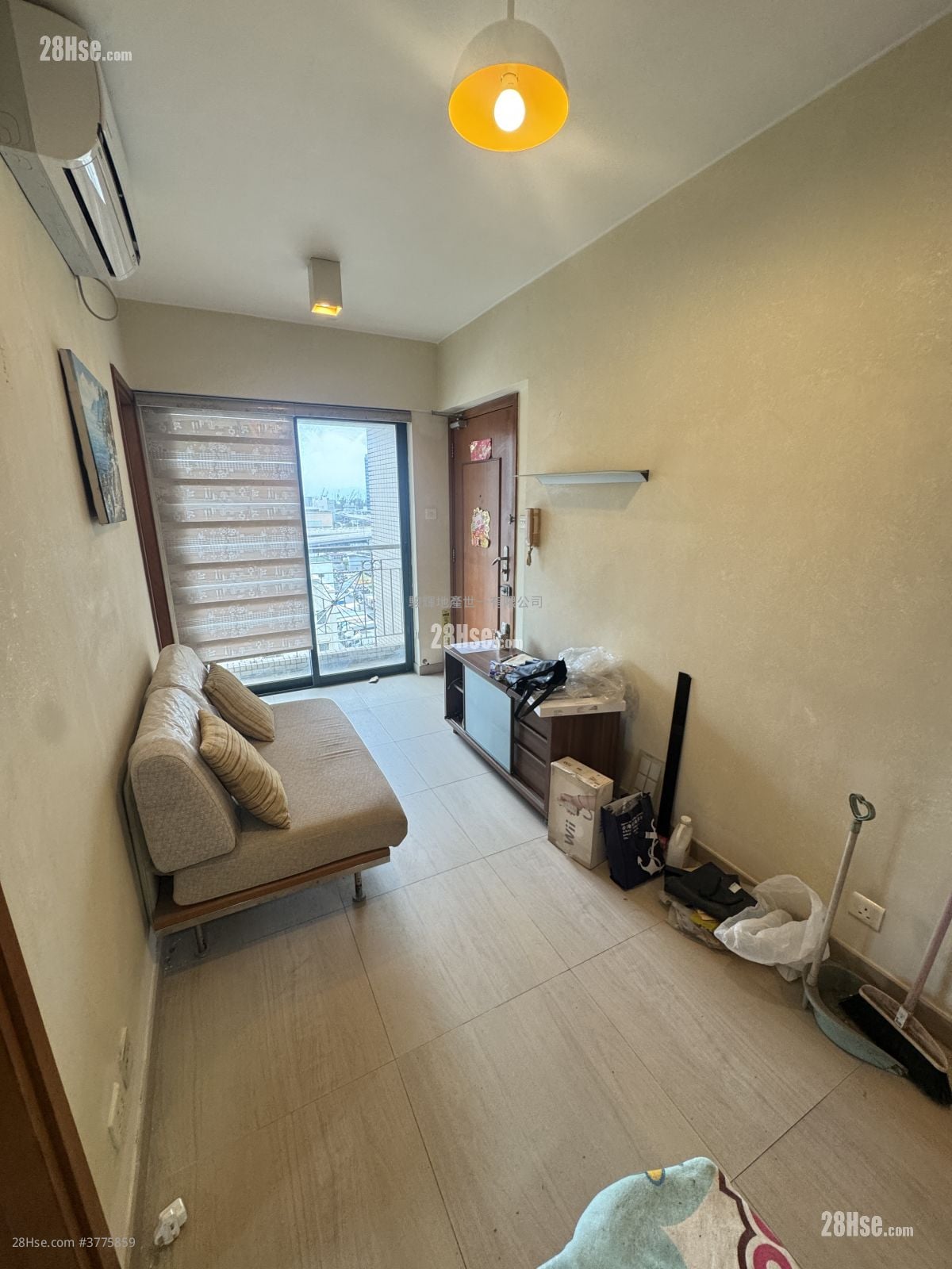 Yau On Court Sell 2 Bedrooms , 1 Bathroom 318 ft²