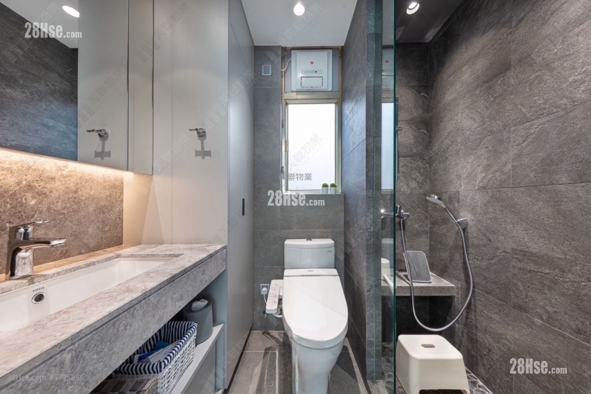 碧湖花园 售盘 2 房 , 1 浴室 400 平方尺