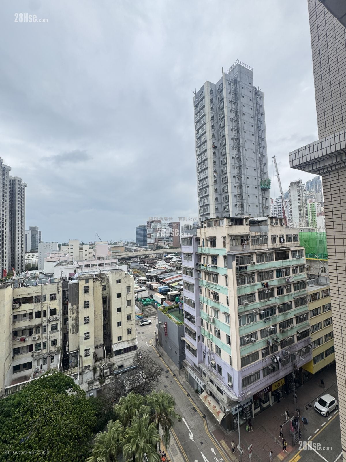 Yau On Court Sell 2 Bedrooms , 1 Bathroom 318 ft²