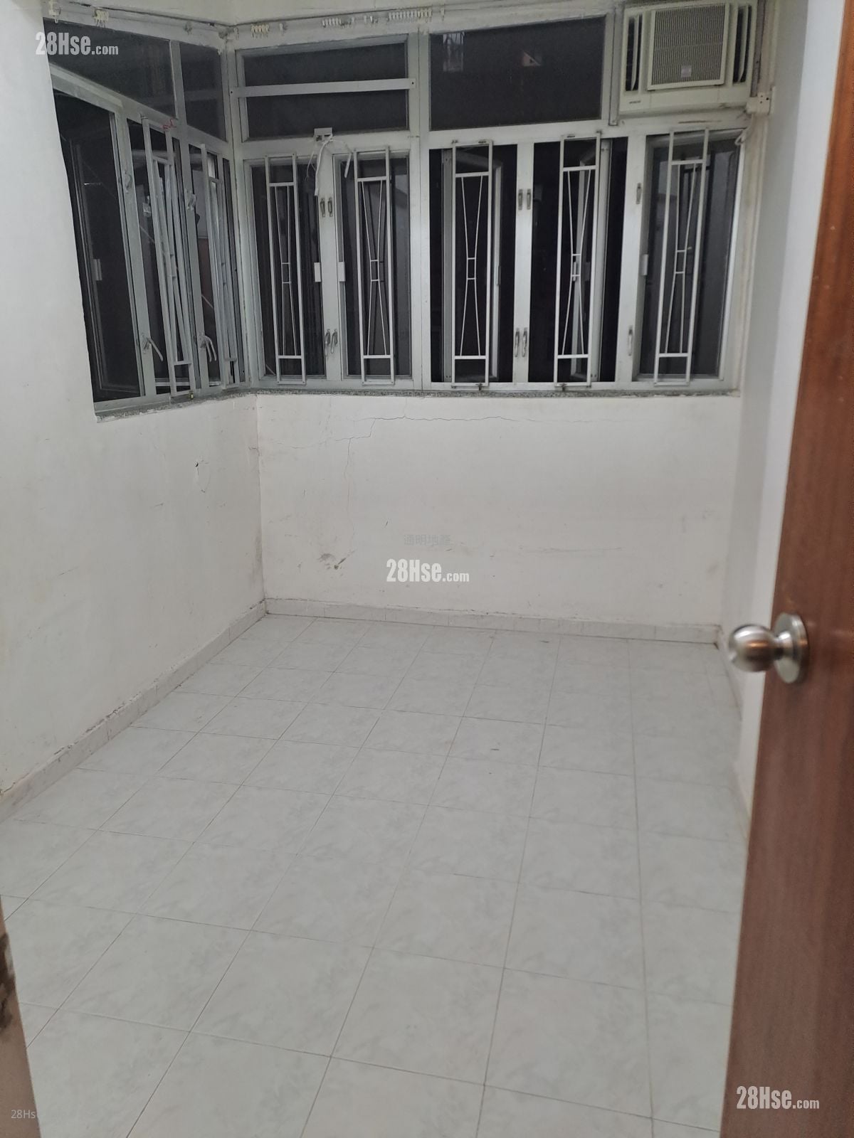 Tung Ming Building Rental Studio , 1 Bathroom 130 ft²