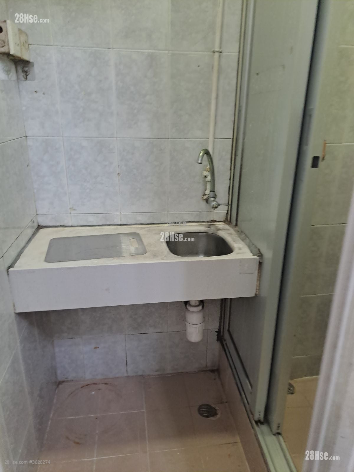 Tung Ming Building Rental Studio , 1 Bathroom 130 ft²