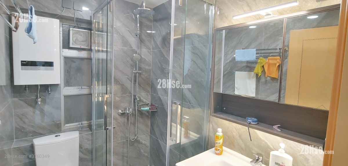 New Kwai Fong Gardens Sell 2 Bedrooms 418 ft²