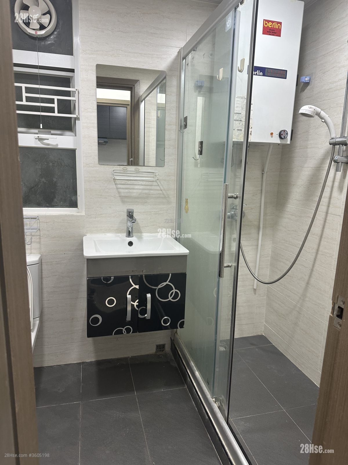 Kwun Tong Mansion Sell 2 Bedrooms , 1 Bathroom 397 ft²