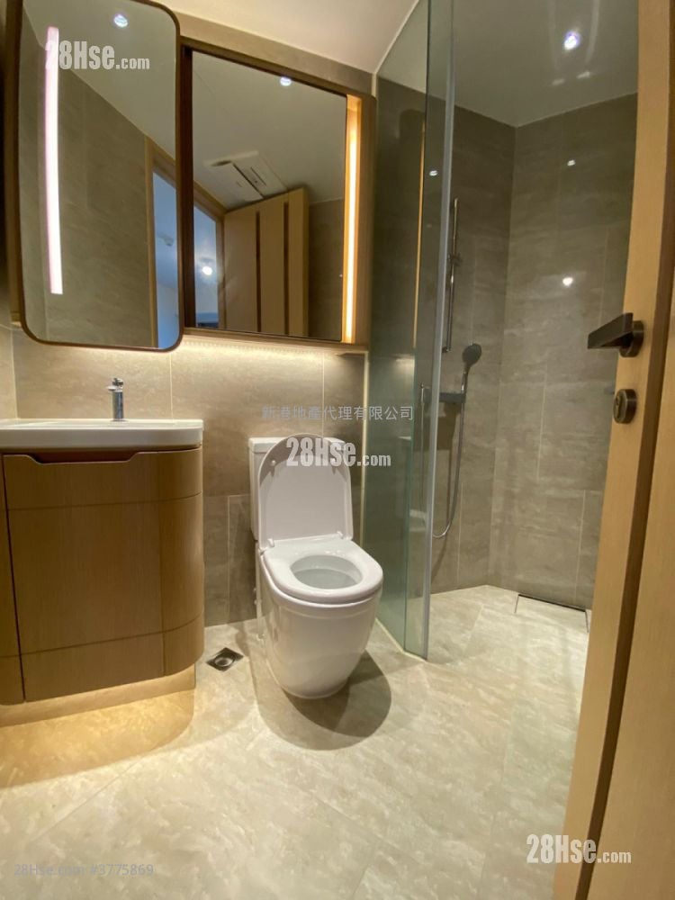 Upper East Sell 1 Bedroom , 1 Bathroom 322 ft²