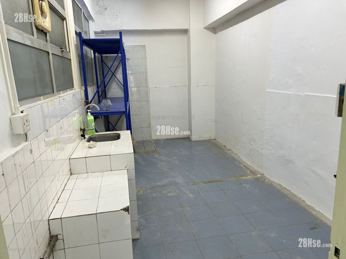 荃湾工业大厦 租盘 2 房 , 2 厕所