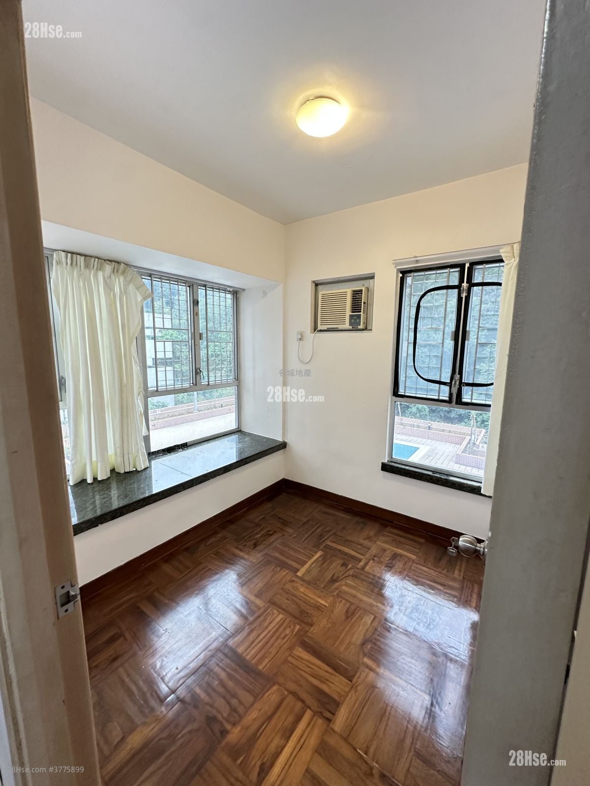 翠景花园 售盘 420 平方尺