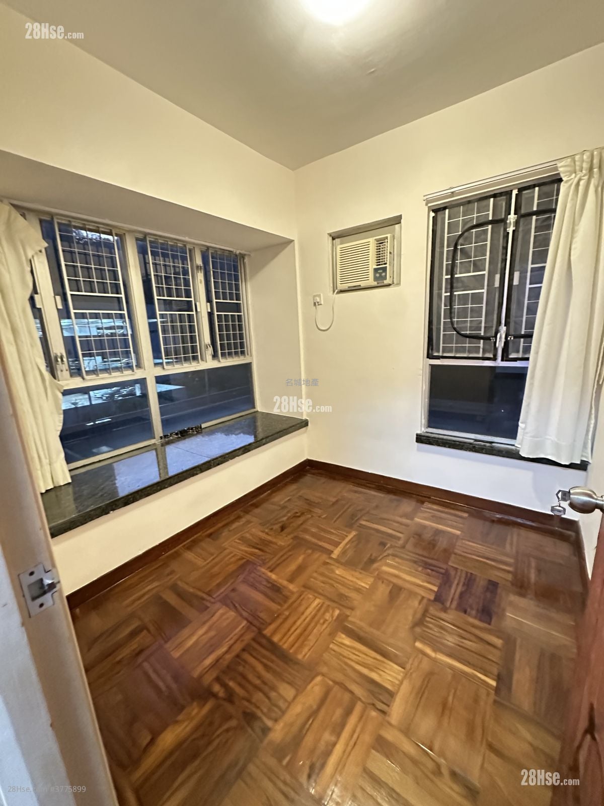 翠景花园 售盘 420 平方尺