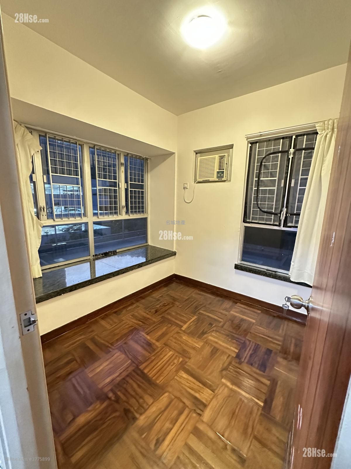 翠景花园 售盘 420 平方尺