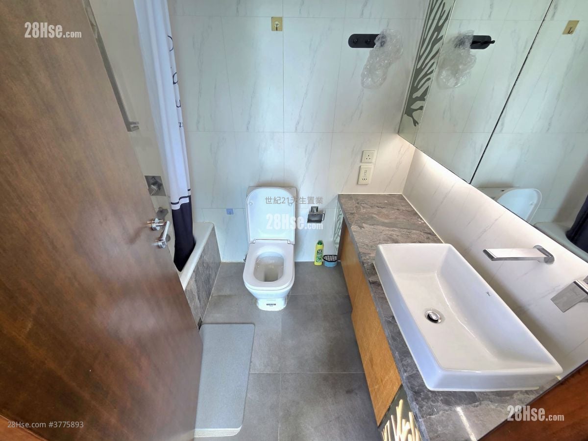 South Crest Rental 3 Bedrooms , 2 Bathrooms 934 ft²