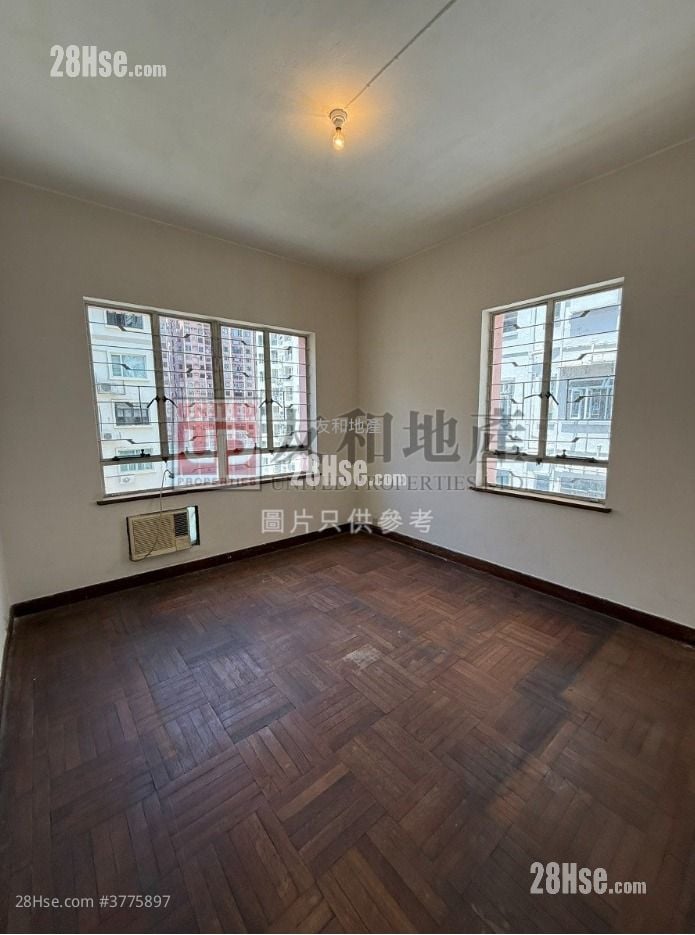 Bel-Air House Sell 1,032 ft²