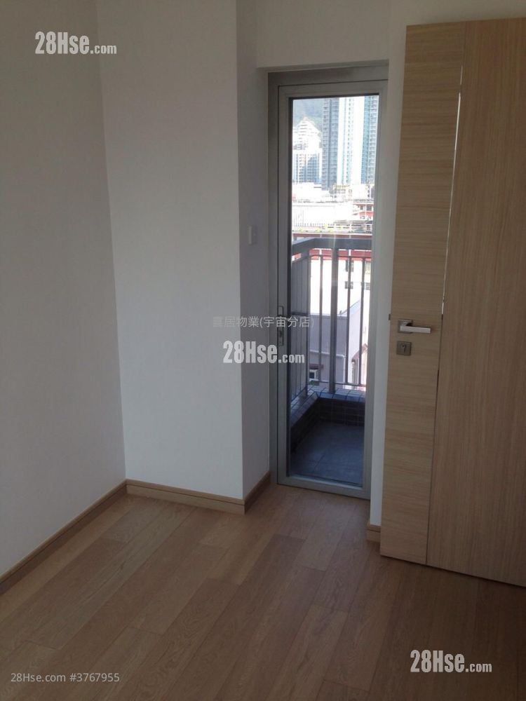 Highpoint Sell 2 Bedrooms , 1 Bathroom 425 ft²