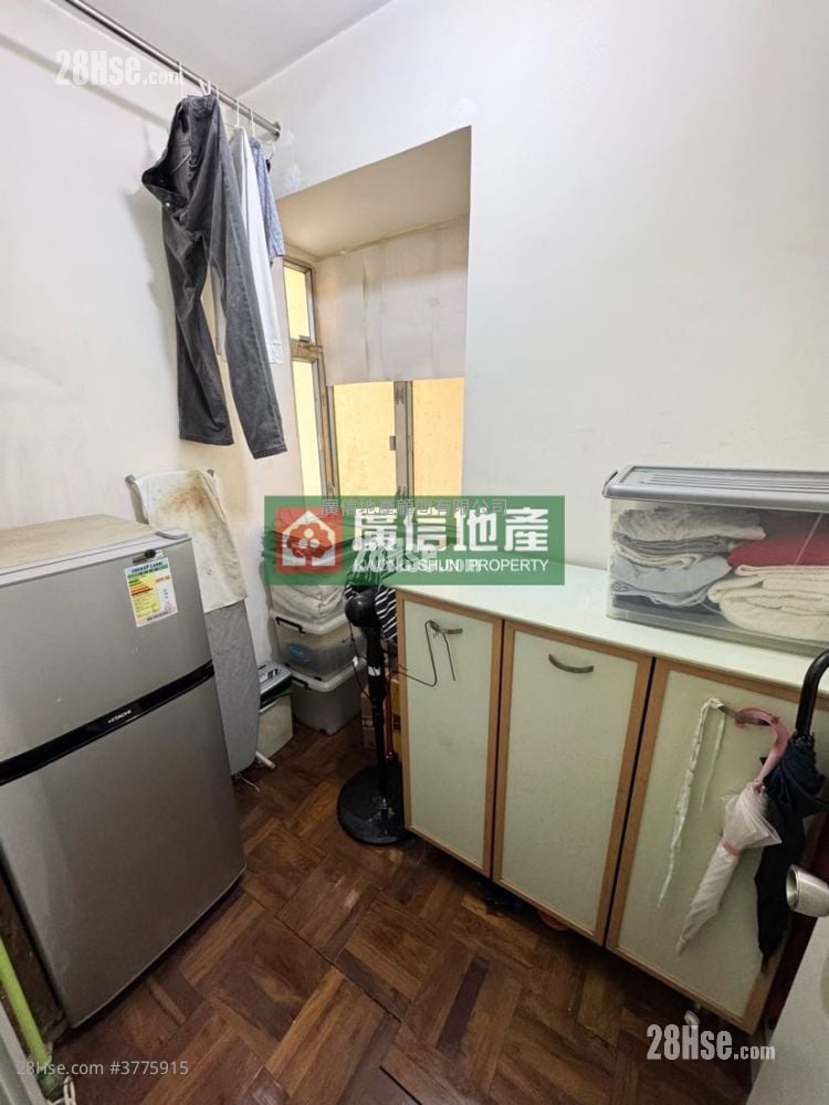 华发大厦 售盘 3 房 , 1 浴室 349 平方尺