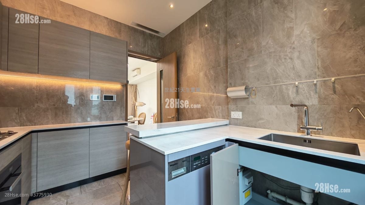 The Carmel Rental 5+ Bedrooms , 4 Bathrooms 1,728 ft²