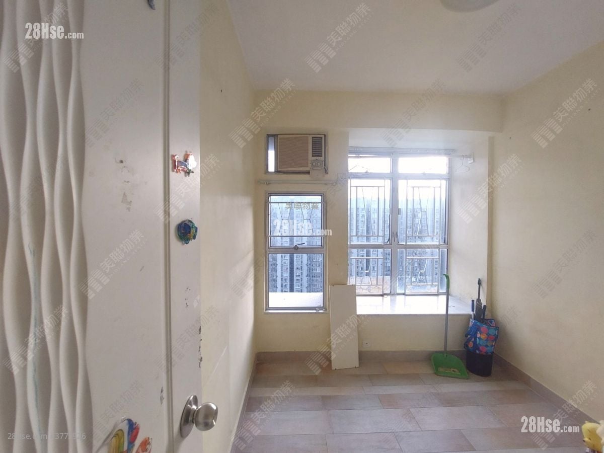 Sceneway Garden Sell 3 Bedrooms , 1 Bathroom 614 ft²