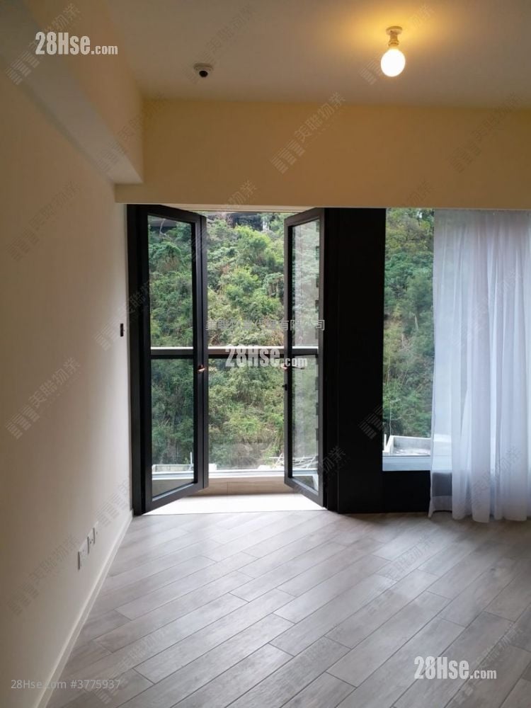 Fleur Pavilia Sell 2 Bedrooms 605 ft²