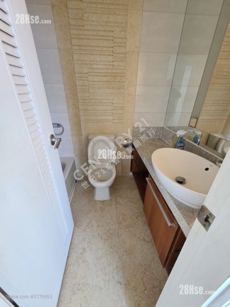 银湖天峰 售盘 4 房 1,001 平方尺