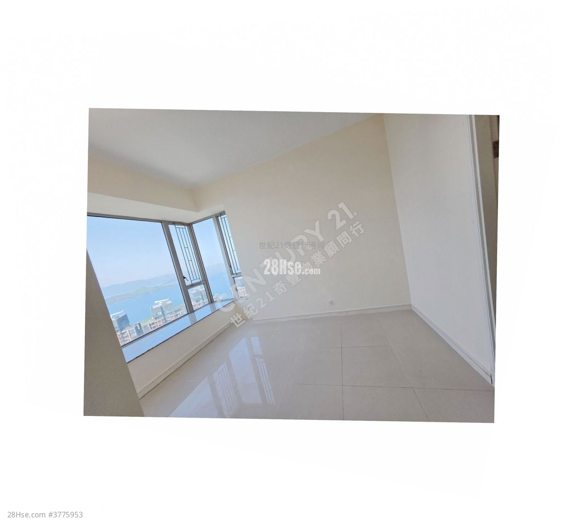 银湖天峰 售盘 4 房 1,001 平方尺