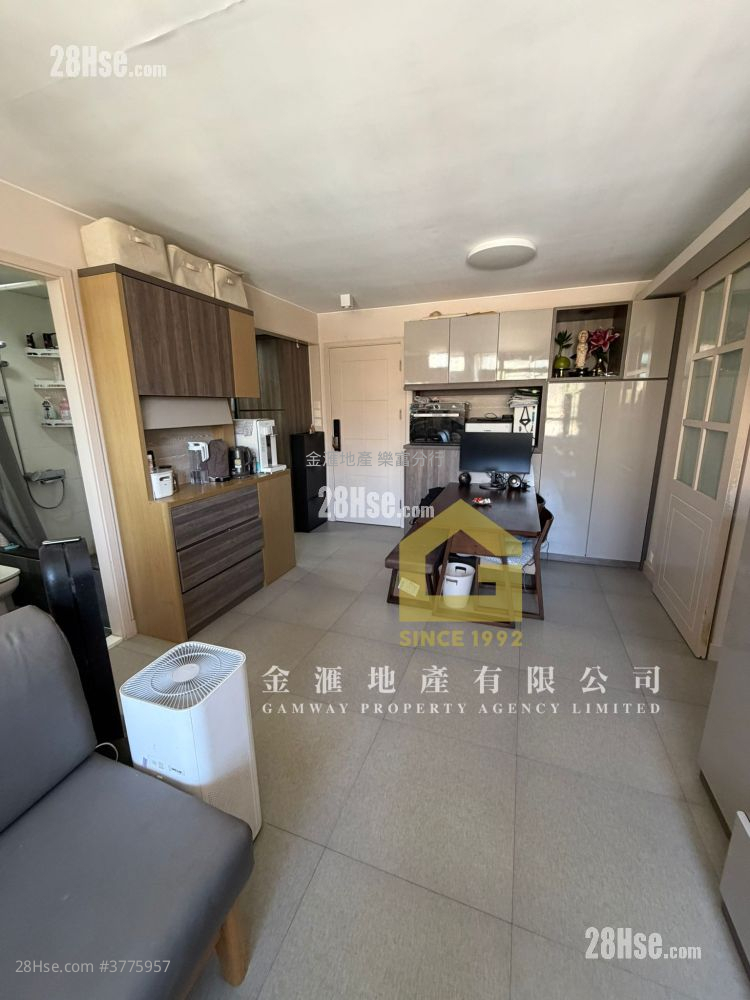 彩峰苑 售盘 2 房 , 1 浴室 597 平方尺