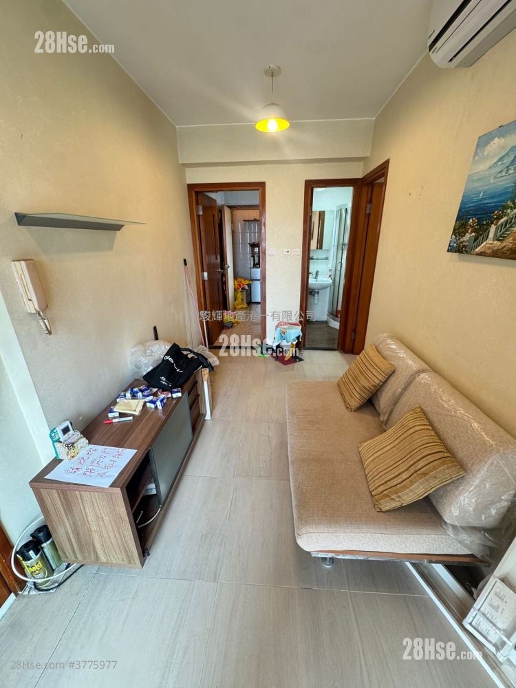 Yau On Court Sell 2 Bedrooms , 1 Bathroom 318 ft²