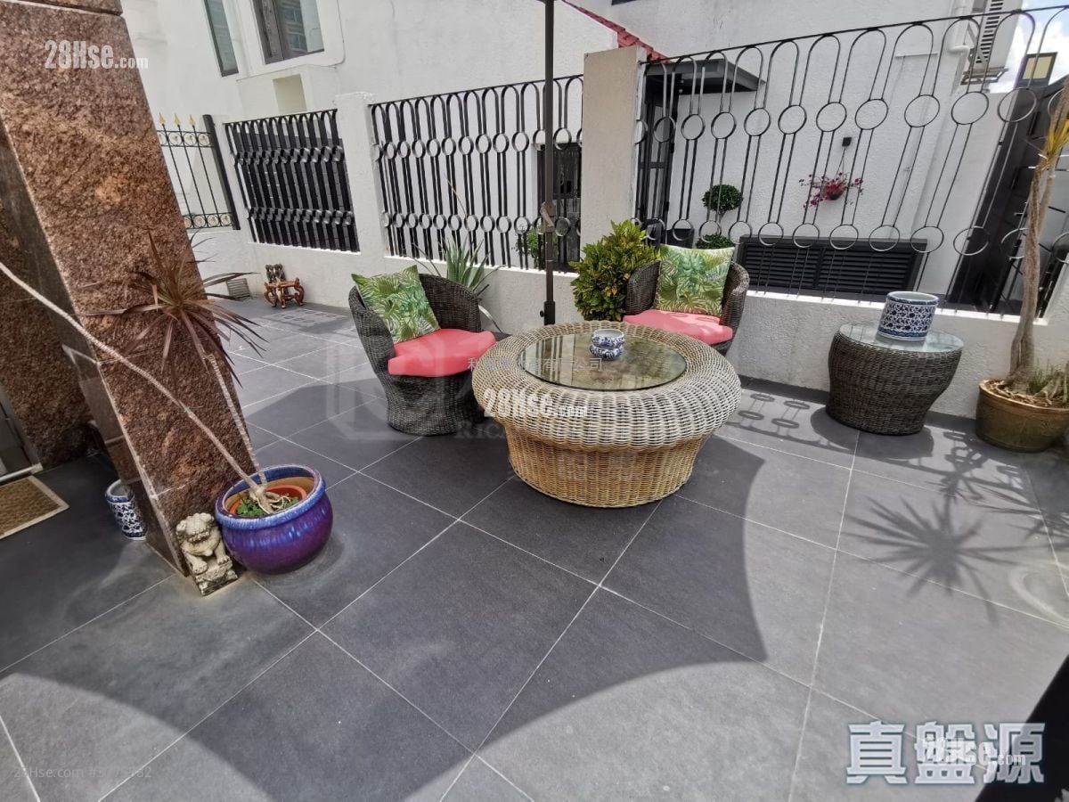 Beaulieu Peninsula Sell 4 Bedrooms 1,631 ft²