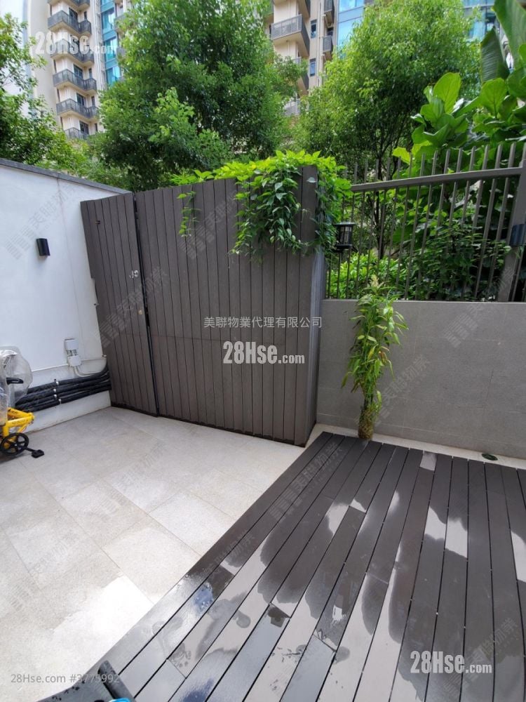 Alto Residences Sell 2 Bedrooms , 3 Bathrooms 881 ft²