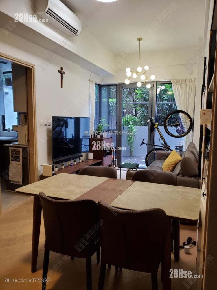 Alto Residences Sell 2 Bedrooms , 3 Bathrooms 881 ft²