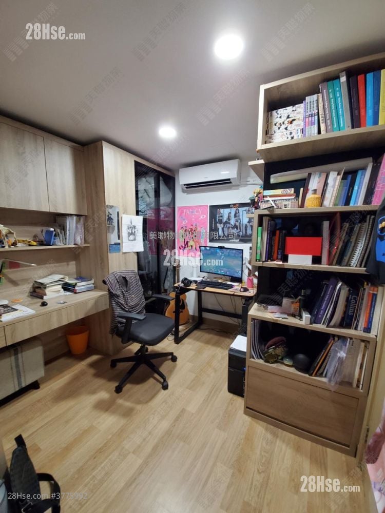 Alto Residences Sell 2 Bedrooms , 3 Bathrooms 881 ft²