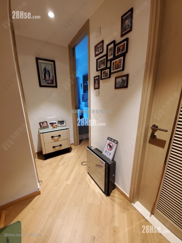 Alto Residences Sell 2 Bedrooms , 3 Bathrooms 881 ft²