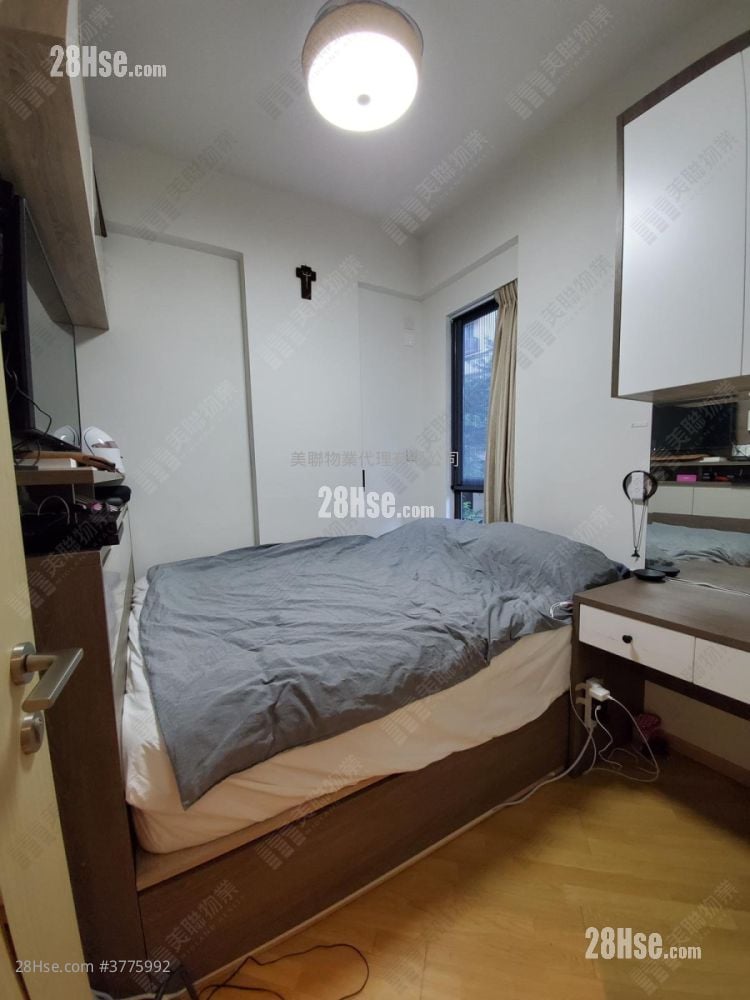 Alto Residences Sell 2 Bedrooms , 3 Bathrooms 881 ft²