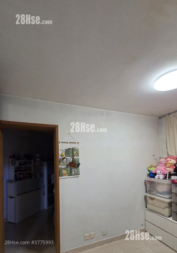 Kwong Ming Court Sell