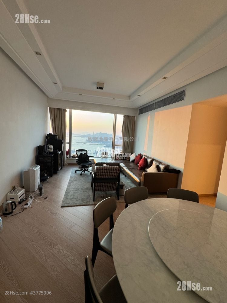 The Cullinan Sell 4 Bedrooms , 2 Bathrooms 1,396 ft²