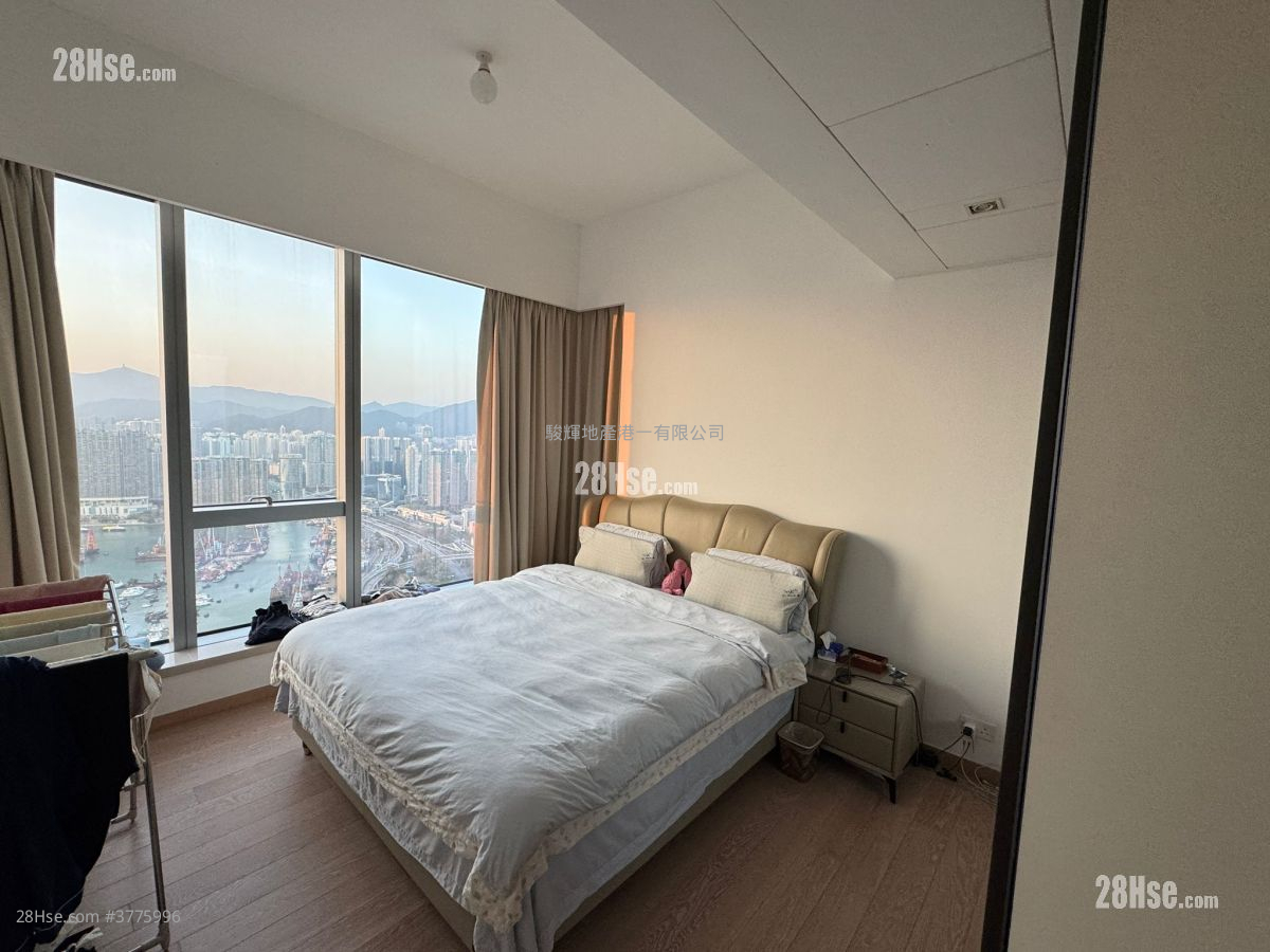 The Cullinan Sell 4 Bedrooms , 2 Bathrooms 1,396 ft²