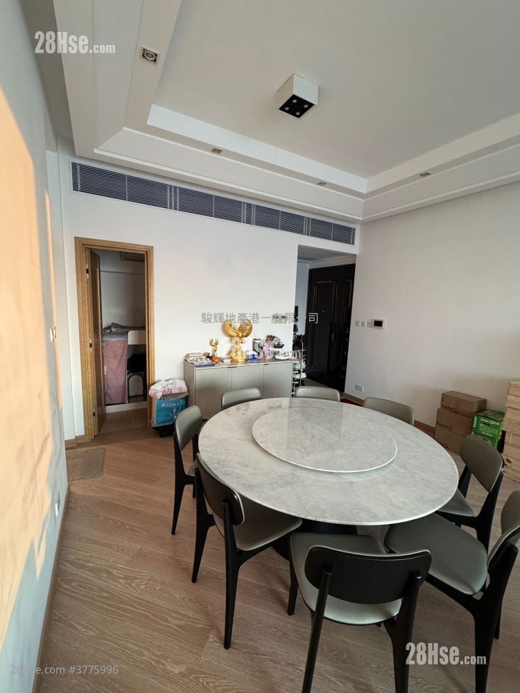 The Cullinan Sell 4 Bedrooms , 2 Bathrooms 1,396 ft²