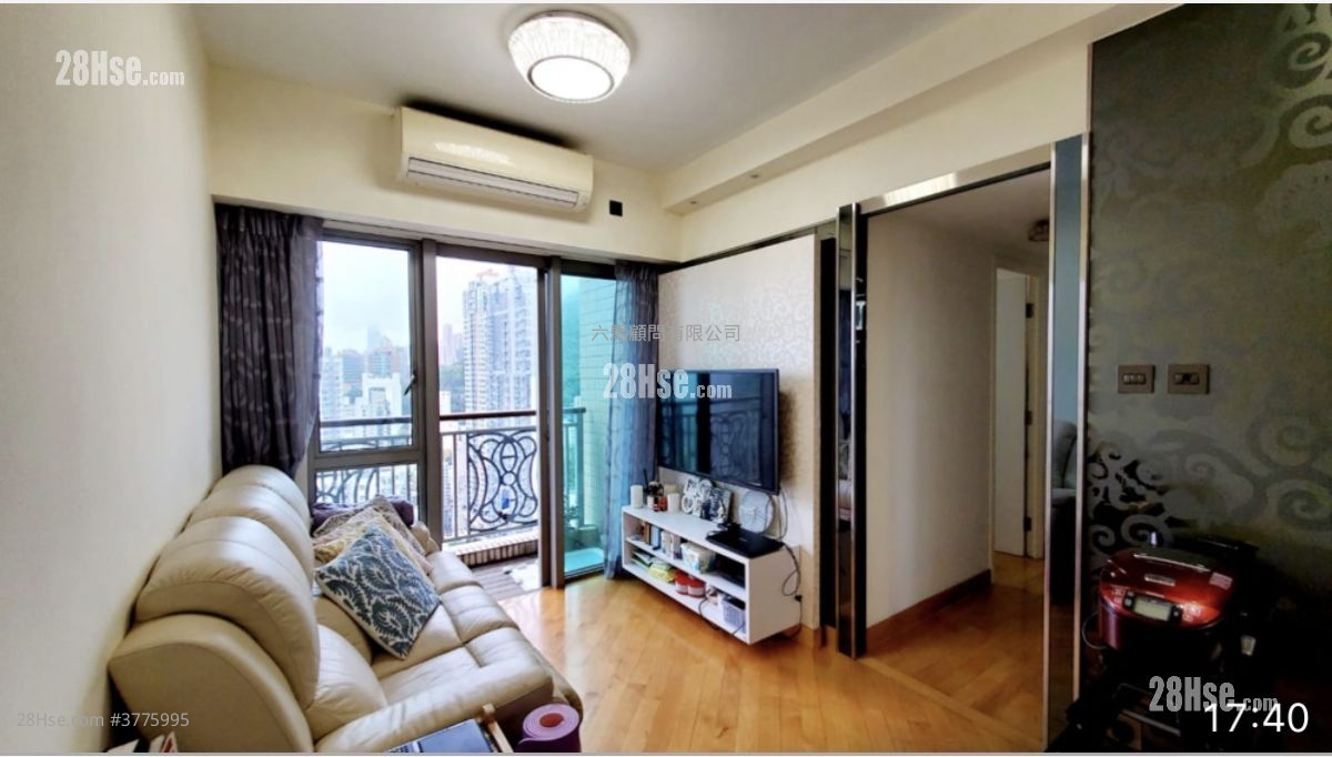 The Merton Sell 2 Bedrooms , 1 Bathroom 530 ft²