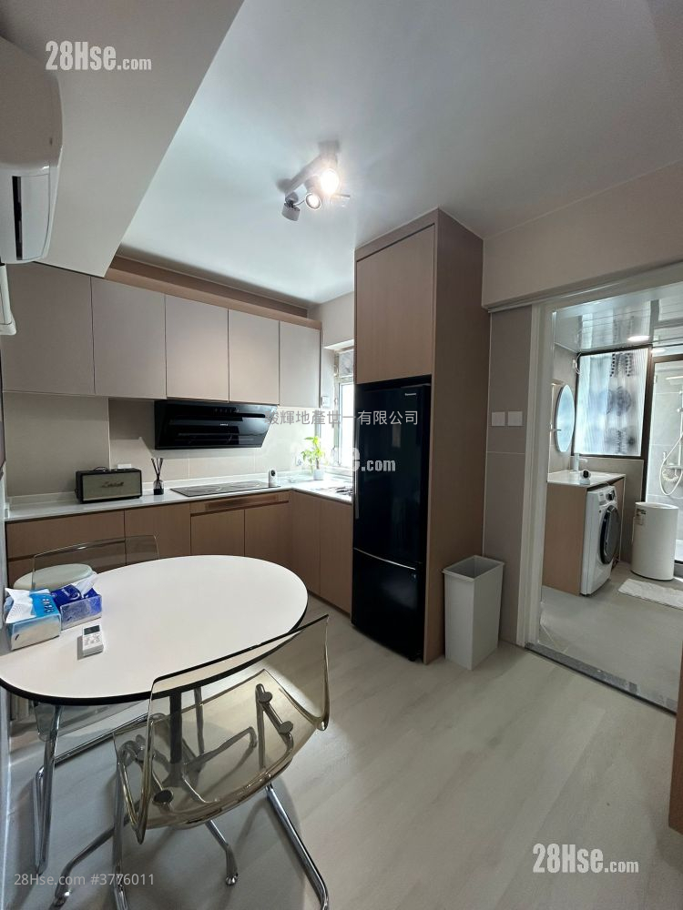 King's Mansion Sell 2 Bedrooms , 2 Bathrooms 438 ft²