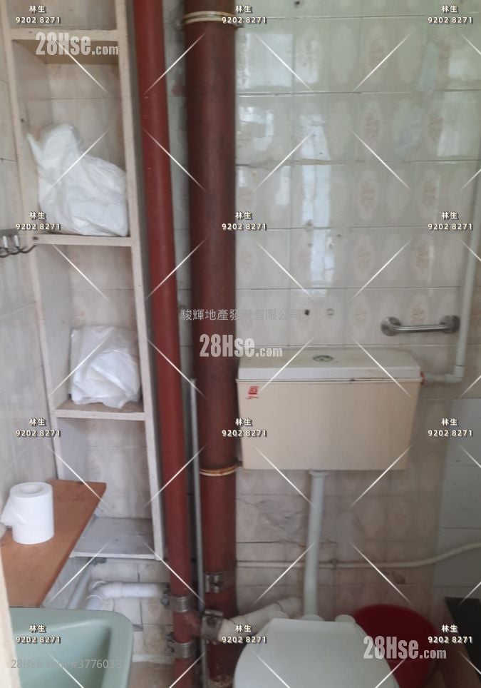 Shun Lee Building Sell 2 Bedrooms , 1 Bathroom 382 ft²