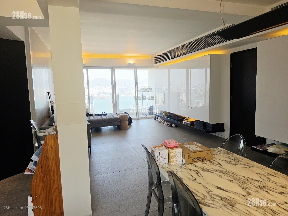 Kingsford Gardens Sell 2 Bedrooms , 3 Bathrooms 1,313 ft²