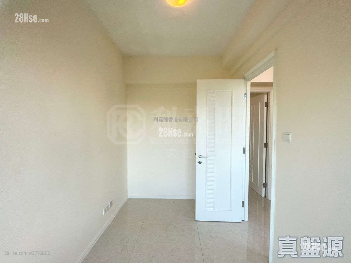 The Beaumount Sell 2 Bedrooms , 1 Bathroom 499 ft²