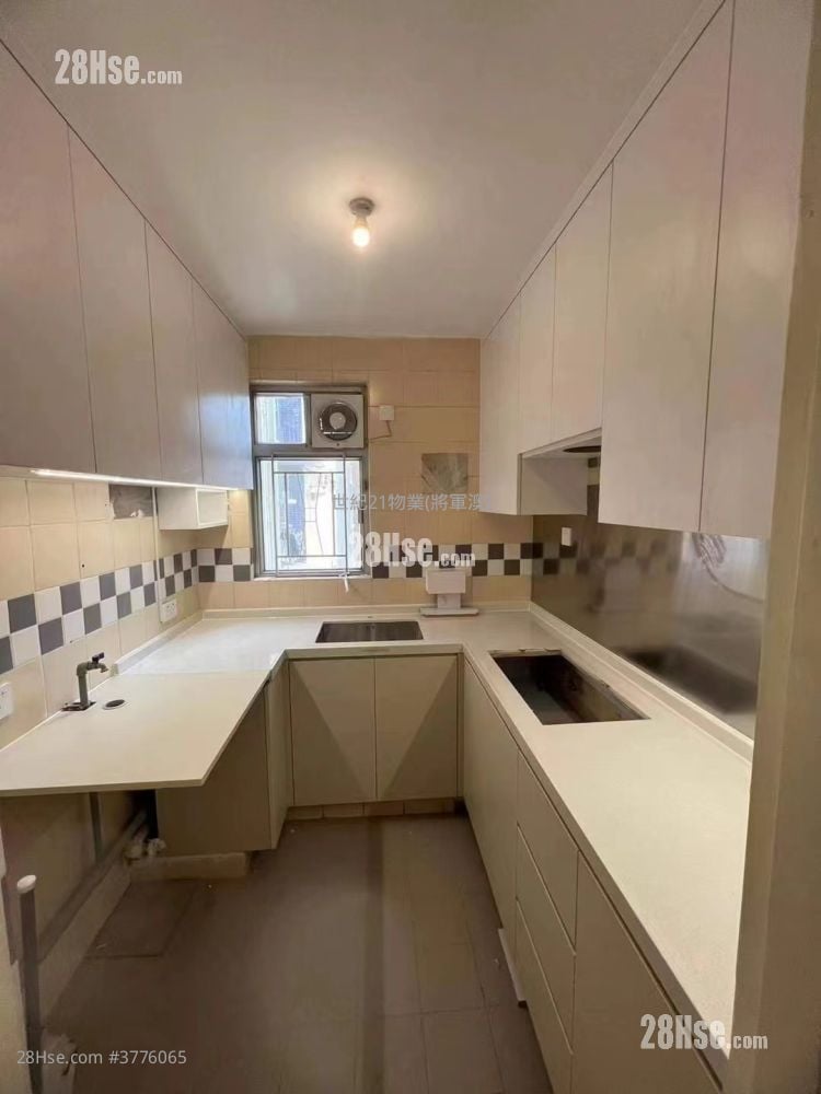 Choi Ming Court Sell 506 ft²