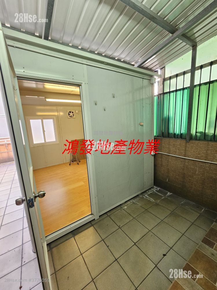 Garden Heights Sell 2 Bedrooms , 1 Bathroom 168 ft²