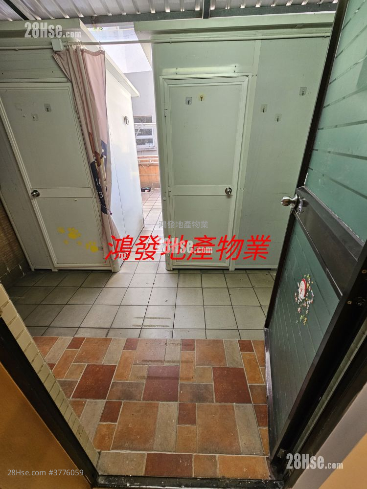 Garden Heights Sell 2 Bedrooms , 1 Bathroom 168 ft²