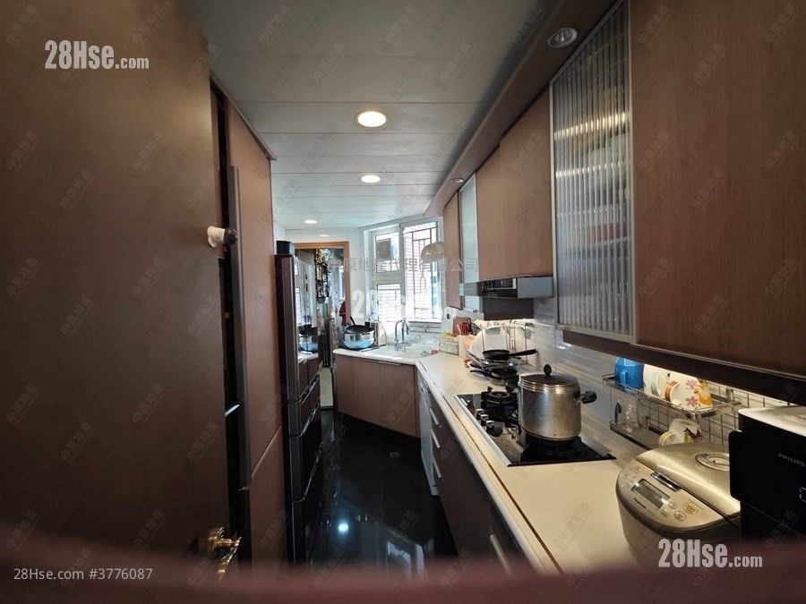 Symphony Bay Sell 3 Bedrooms 1,326 ft²