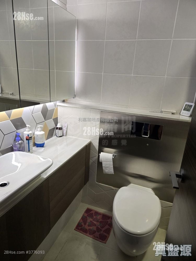 Splendid Place Sell 1 Bedroom , 1 Bathroom 445 ft²