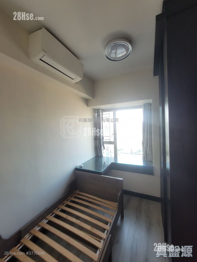 Sorrento Sell 3 Bedrooms , 2 Bathrooms 849 ft²