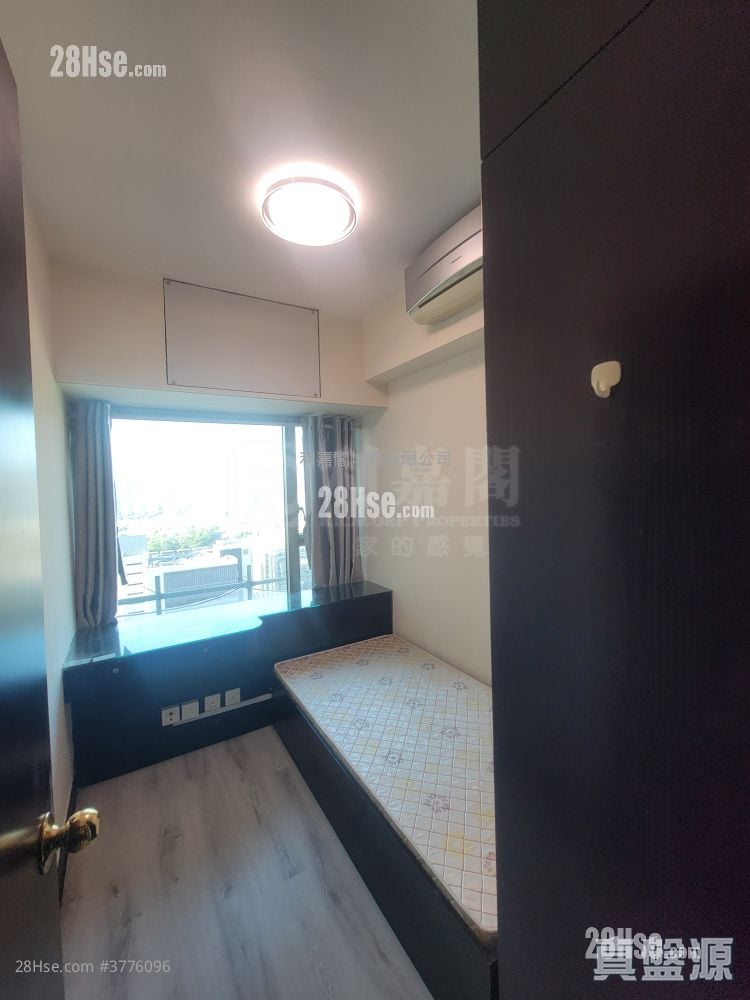 Sorrento Sell 3 Bedrooms , 2 Bathrooms 849 ft²