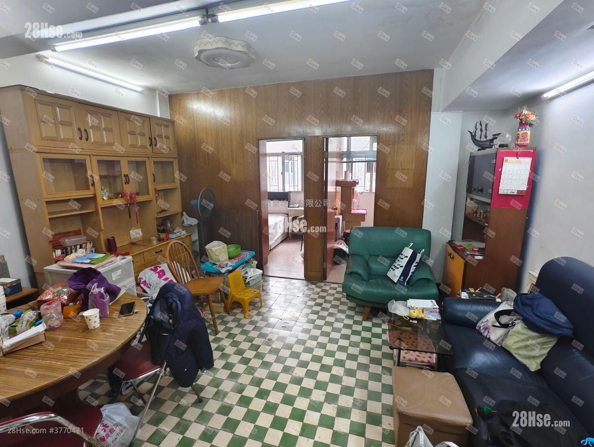 Chinese Mansion Sell 3 Bedrooms , 1 Bathroom 692 ft²